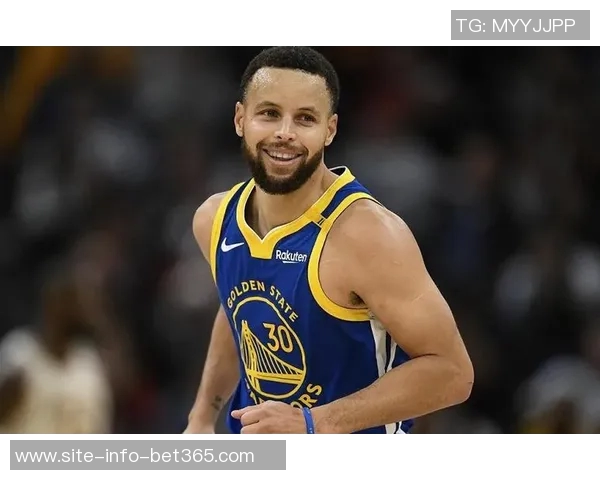 历史单场40三分10纪录库里领衔克莱紧随其后展现神射手风采