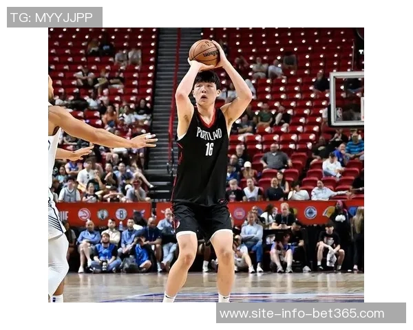 杨瀚森表现惊艳18分10篮板4助攻登上微博热搜榜第九引发热议